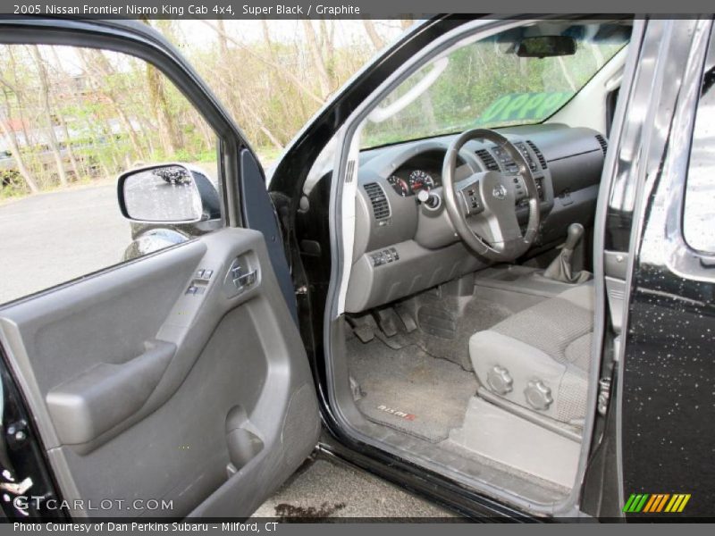 Super Black / Graphite 2005 Nissan Frontier Nismo King Cab 4x4