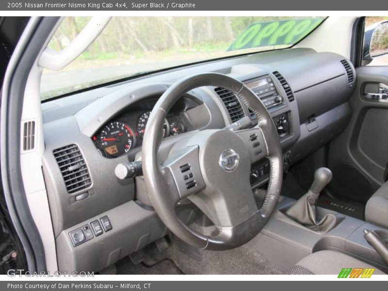 Super Black / Graphite 2005 Nissan Frontier Nismo King Cab 4x4