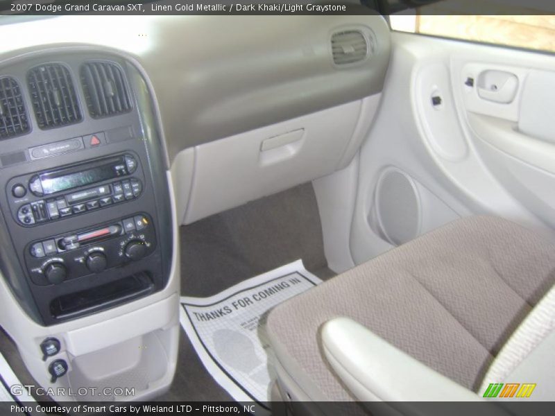 Linen Gold Metallic / Dark Khaki/Light Graystone 2007 Dodge Grand Caravan SXT