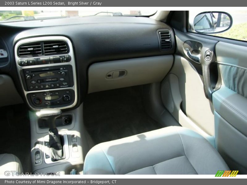 Bright Silver / Gray 2003 Saturn L Series L200 Sedan