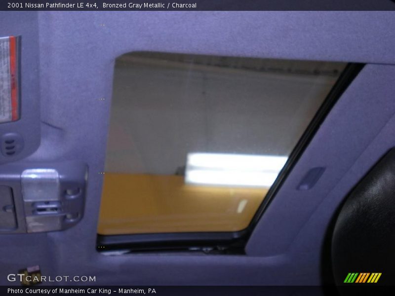 Bronzed Gray Metallic / Charcoal 2001 Nissan Pathfinder LE 4x4