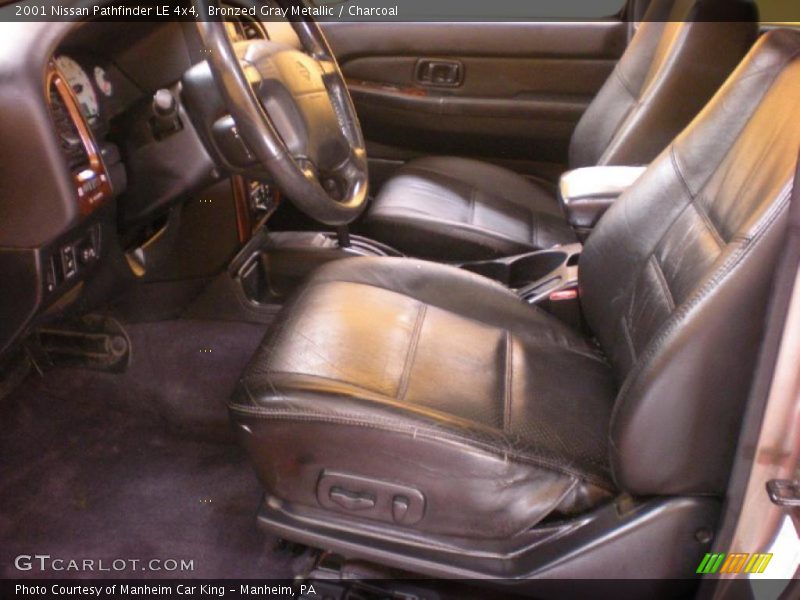 Bronzed Gray Metallic / Charcoal 2001 Nissan Pathfinder LE 4x4