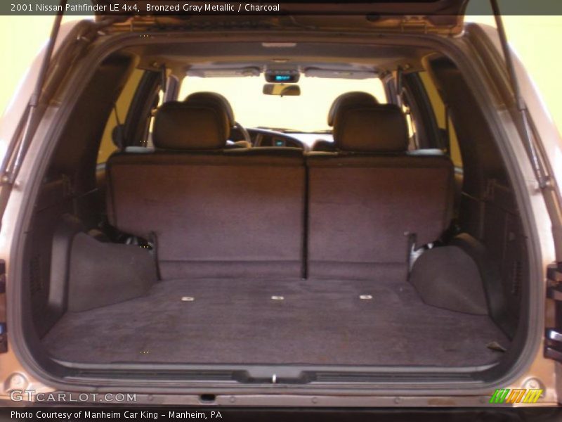 Bronzed Gray Metallic / Charcoal 2001 Nissan Pathfinder LE 4x4