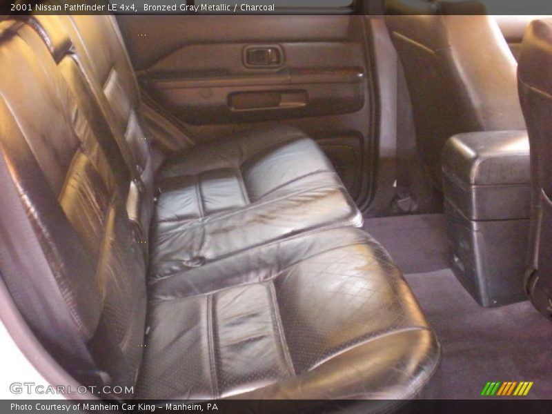 Bronzed Gray Metallic / Charcoal 2001 Nissan Pathfinder LE 4x4