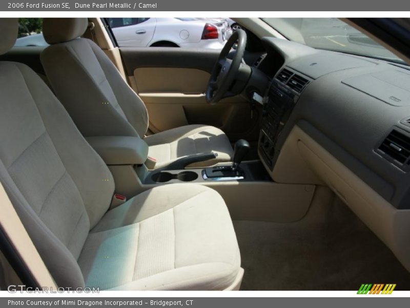 Dune Pearl Metallic / Camel 2006 Ford Fusion SE