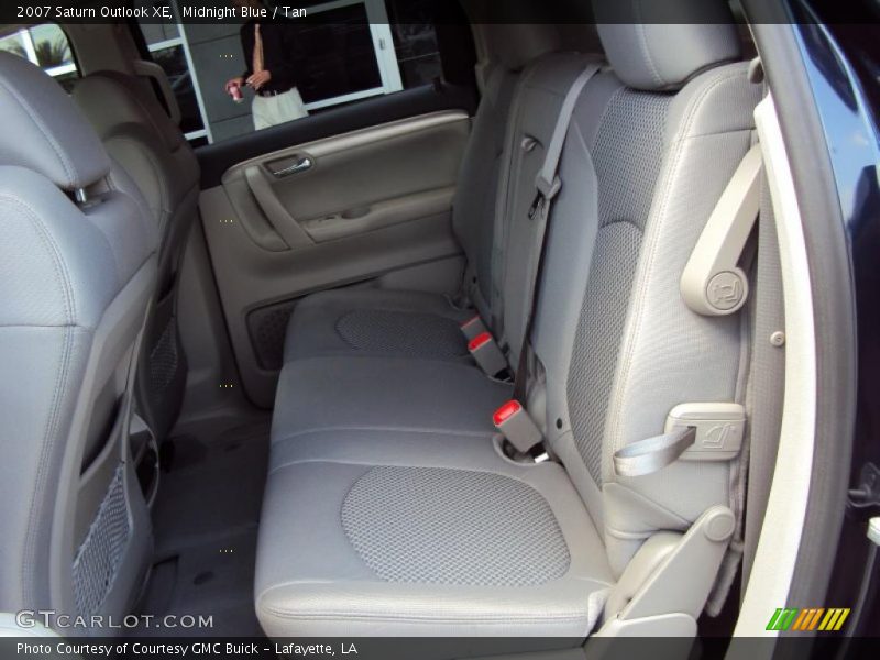 Midnight Blue / Tan 2007 Saturn Outlook XE