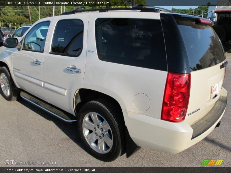 White Diamond Tricoat / Light Titanium 2008 GMC Yukon SLT