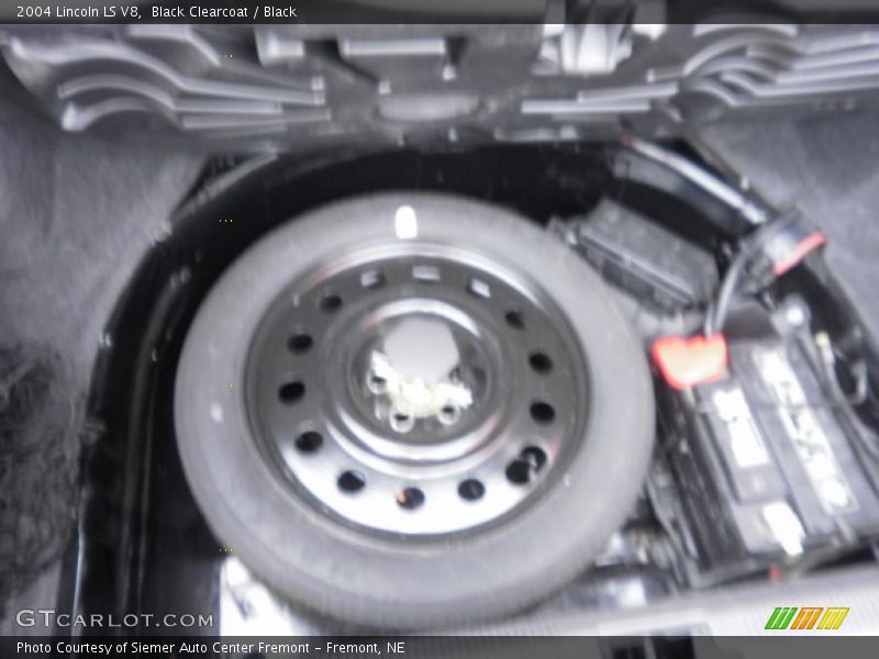 Black Clearcoat / Black 2004 Lincoln LS V8