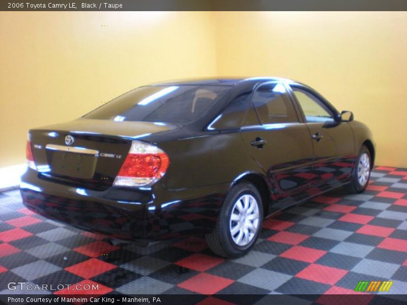 Black / Taupe 2006 Toyota Camry LE