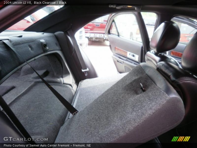 Black Clearcoat / Black 2004 Lincoln LS V8