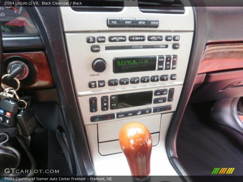 Black Clearcoat / Black 2004 Lincoln LS V8