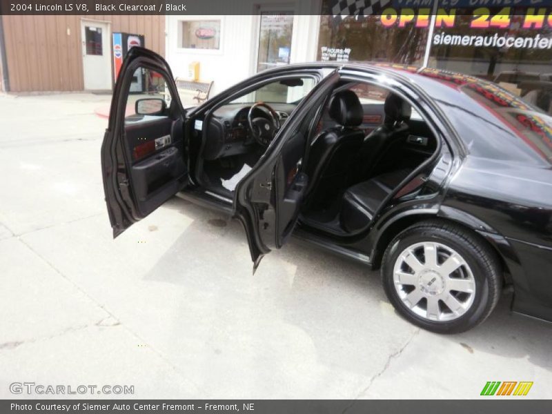 Black Clearcoat / Black 2004 Lincoln LS V8