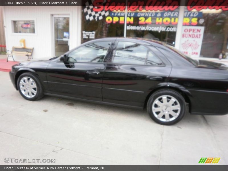 Black Clearcoat / Black 2004 Lincoln LS V8