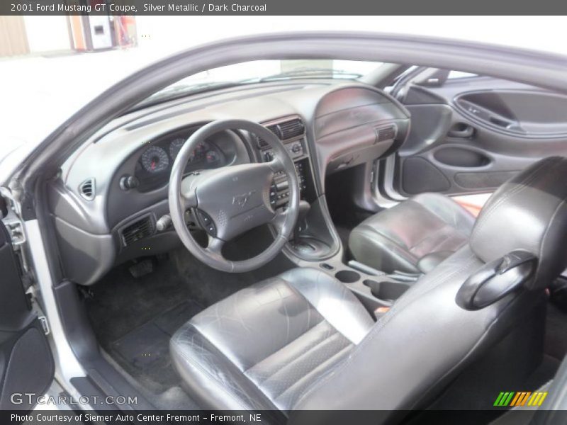 Silver Metallic / Dark Charcoal 2001 Ford Mustang GT Coupe