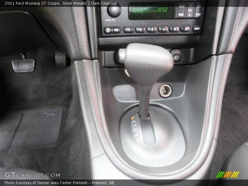 Silver Metallic / Dark Charcoal 2001 Ford Mustang GT Coupe