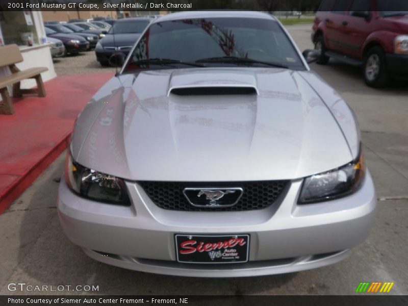 Silver Metallic / Dark Charcoal 2001 Ford Mustang GT Coupe