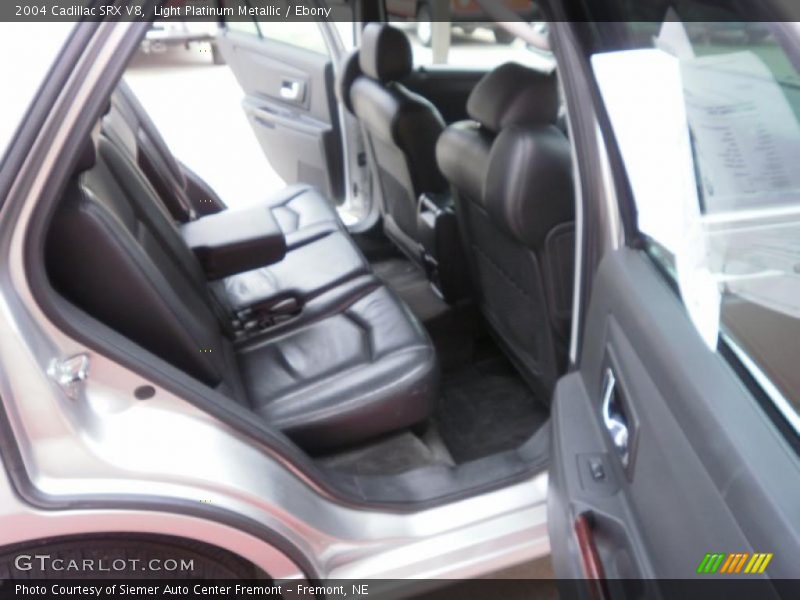 Light Platinum Metallic / Ebony 2004 Cadillac SRX V8