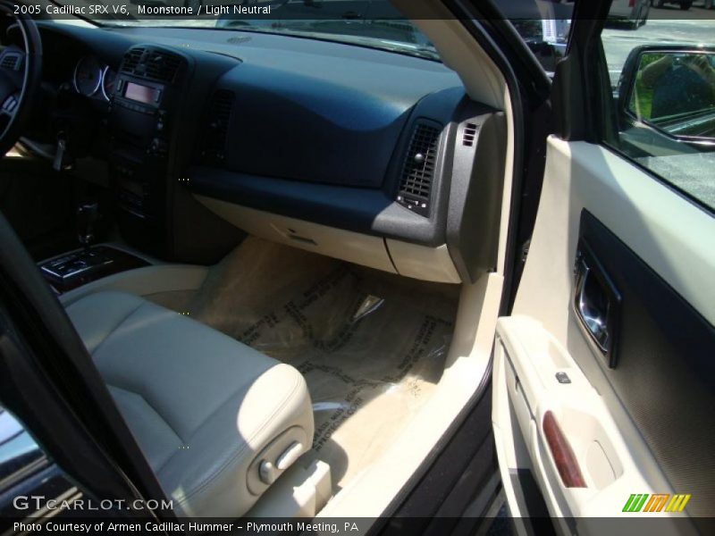 Moonstone / Light Neutral 2005 Cadillac SRX V6