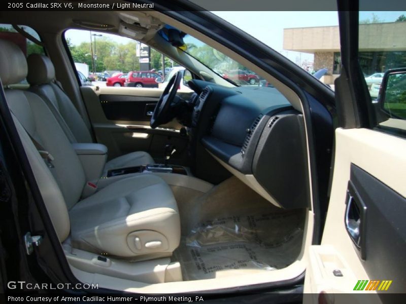 Moonstone / Light Neutral 2005 Cadillac SRX V6