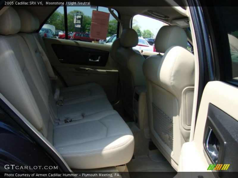 Moonstone / Light Neutral 2005 Cadillac SRX V6