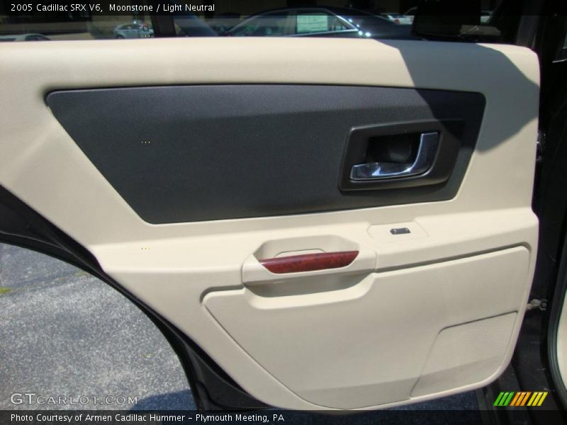 Moonstone / Light Neutral 2005 Cadillac SRX V6