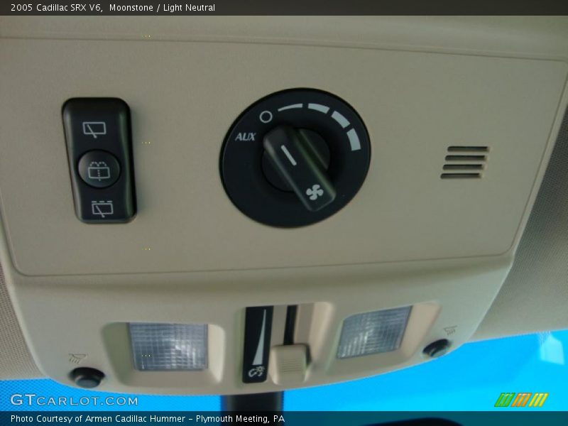 Moonstone / Light Neutral 2005 Cadillac SRX V6