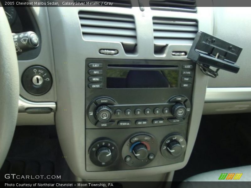 Galaxy Silver Metallic / Gray 2005 Chevrolet Malibu Sedan