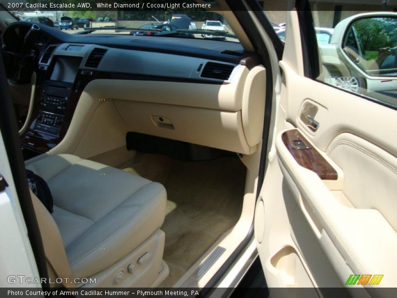 White Diamond / Cocoa/Light Cashmere 2007 Cadillac Escalade AWD