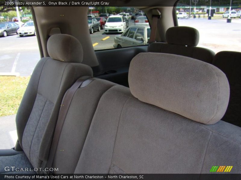 Onyx Black / Dark Gray/Light Gray 2005 Isuzu Ascender S