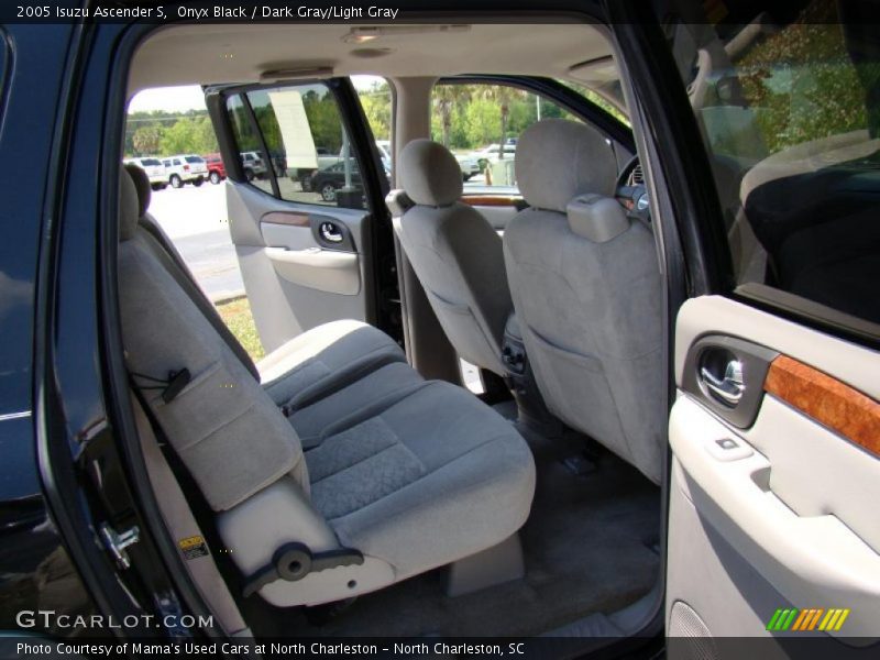 Onyx Black / Dark Gray/Light Gray 2005 Isuzu Ascender S