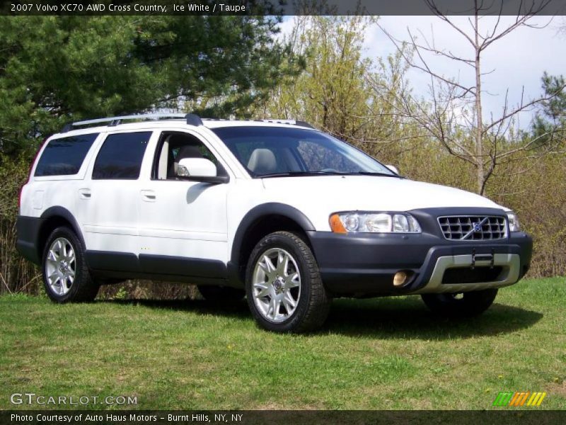 Ice White / Taupe 2007 Volvo XC70 AWD Cross Country