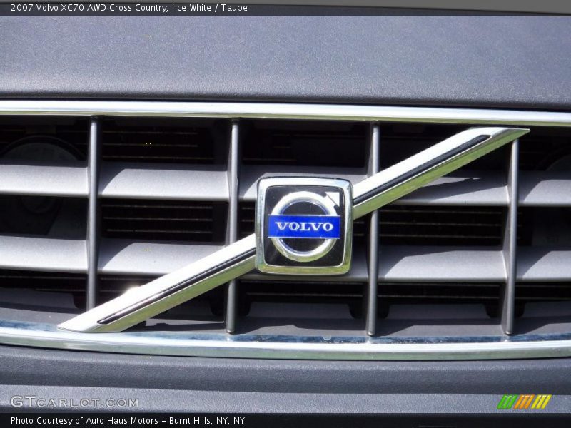 Ice White / Taupe 2007 Volvo XC70 AWD Cross Country