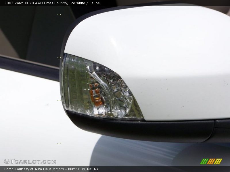 Ice White / Taupe 2007 Volvo XC70 AWD Cross Country