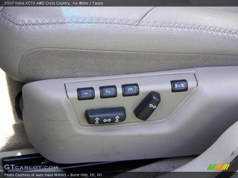 Ice White / Taupe 2007 Volvo XC70 AWD Cross Country