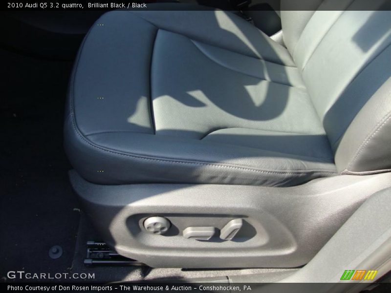 Brilliant Black / Black 2010 Audi Q5 3.2 quattro