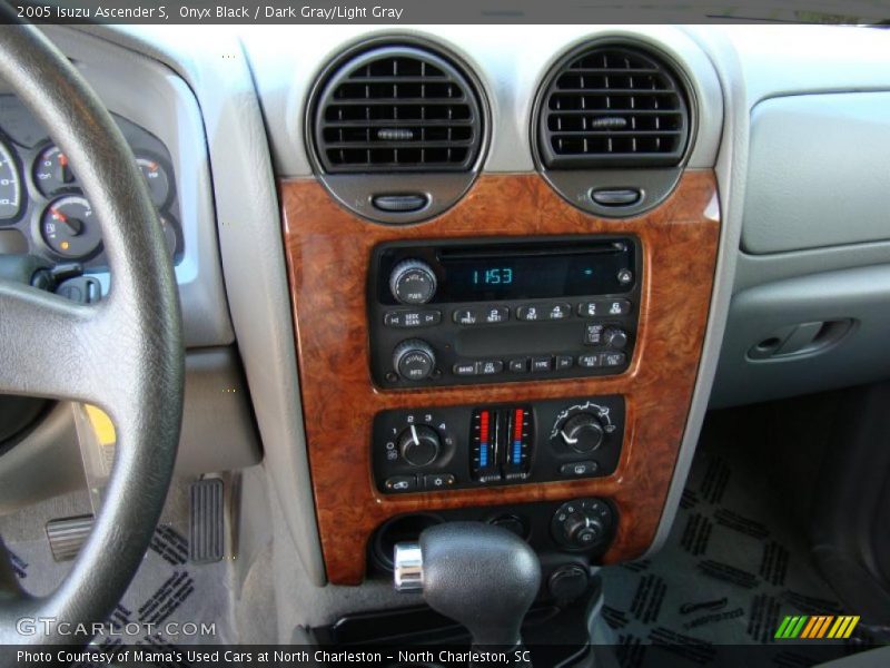 Onyx Black / Dark Gray/Light Gray 2005 Isuzu Ascender S