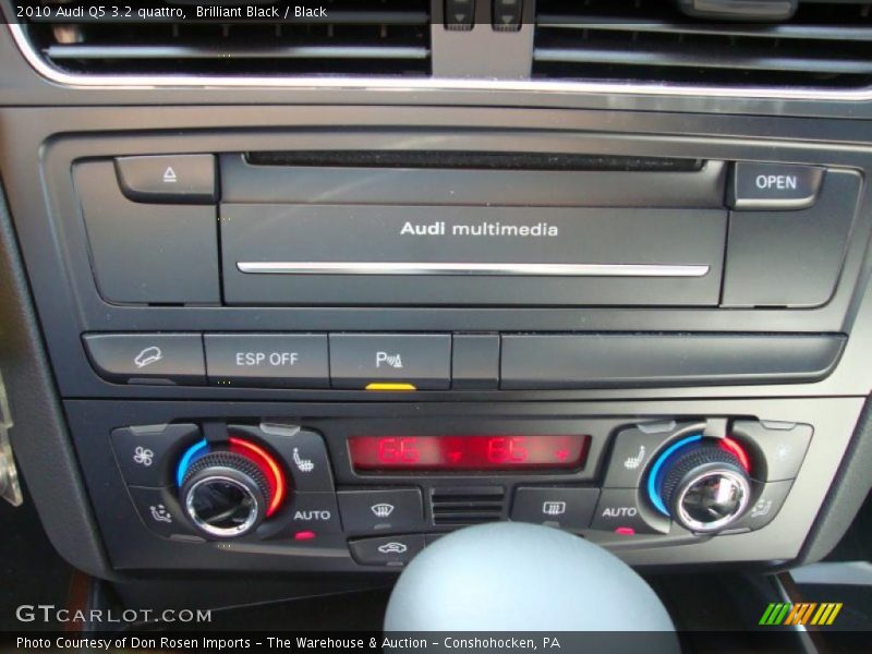 Brilliant Black / Black 2010 Audi Q5 3.2 quattro