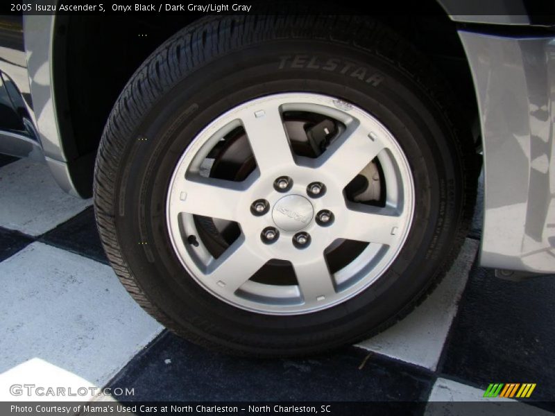 Onyx Black / Dark Gray/Light Gray 2005 Isuzu Ascender S