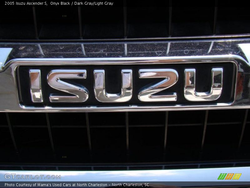 Onyx Black / Dark Gray/Light Gray 2005 Isuzu Ascender S