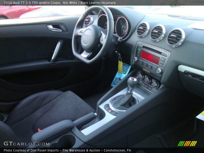 Ibis White / Black Leather/Alcantara 2010 Audi TT 2.0 TFSI quattro Coupe