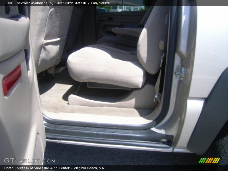Silver Birch Metallic / Tan/Neutral 2006 Chevrolet Avalanche LS