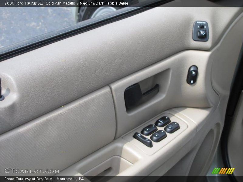 Gold Ash Metallic / Medium/Dark Pebble Beige 2006 Ford Taurus SE