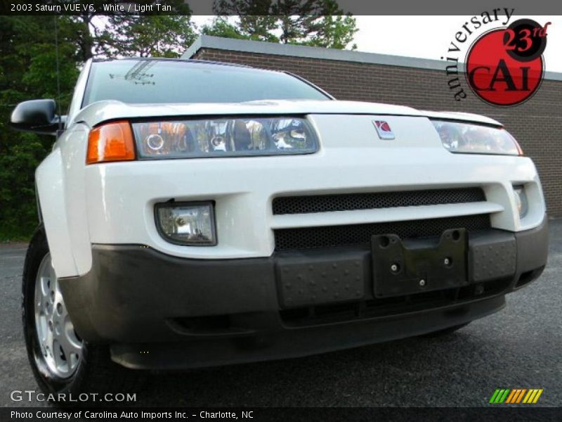White / Light Tan 2003 Saturn VUE V6