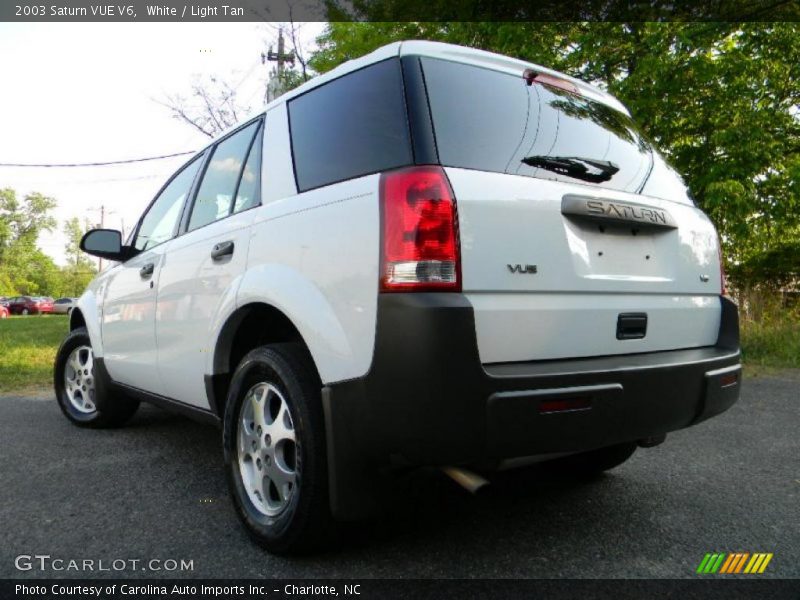 White / Light Tan 2003 Saturn VUE V6