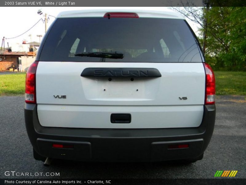 White / Light Tan 2003 Saturn VUE V6