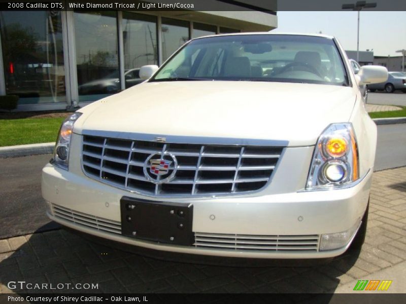 White Diamond Tricoat / Light Linen/Cocoa 2008 Cadillac DTS