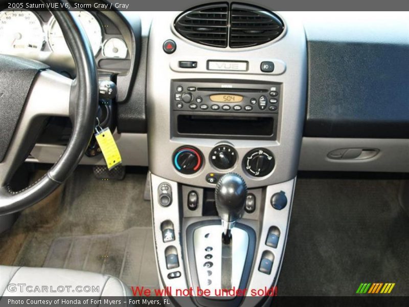 Storm Gray / Gray 2005 Saturn VUE V6