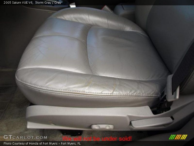 Storm Gray / Gray 2005 Saturn VUE V6