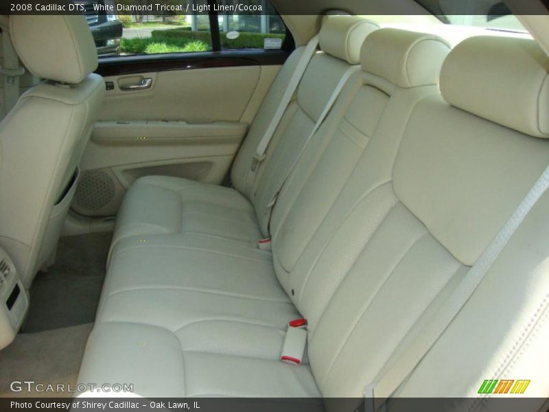 White Diamond Tricoat / Light Linen/Cocoa 2008 Cadillac DTS