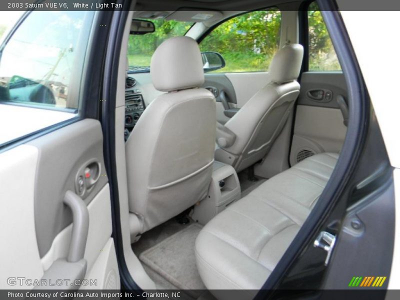 White / Light Tan 2003 Saturn VUE V6